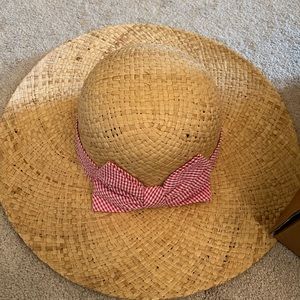 Vineyard Vines Kentucky Derby edition hat. New, with tags. Derby straw hat.